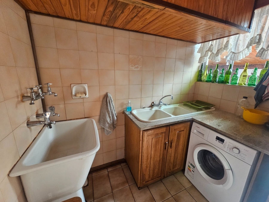 5 Bedroom Property for Sale in Panorama Free State